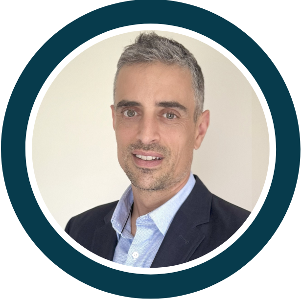 Photographic portrait of SecuR&E Forum 2025 Speaker Christopher van den Berg